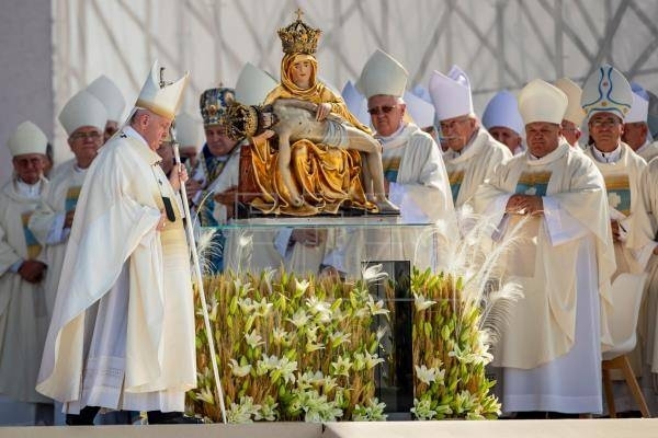 Diario HOY | El papa invita a ser solidarios con los necesitados