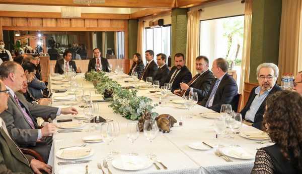 El BID criticó a Paraguay y luego almorzó con los criticados - El Independiente