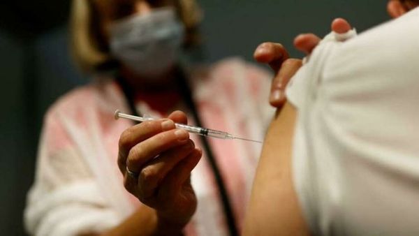 Francia: entra en vigor la vacunación obligatoria del personal sanitario