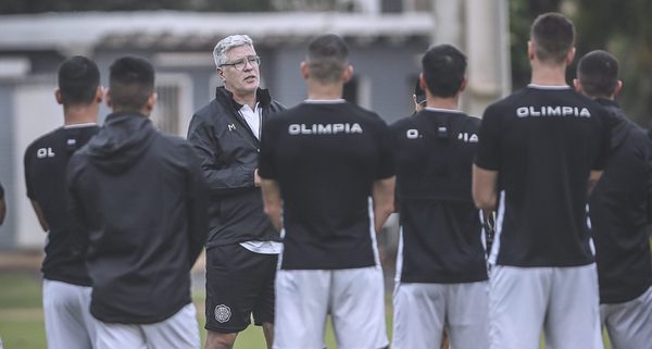 Álvaro Gutiérrez debuta como entrenador de Olimpia