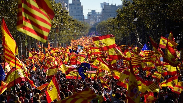 Pese a la tensión, los gobiernos de España y Cataluña dialogan sobre la autonomía catalana - .::Agencia IP::.