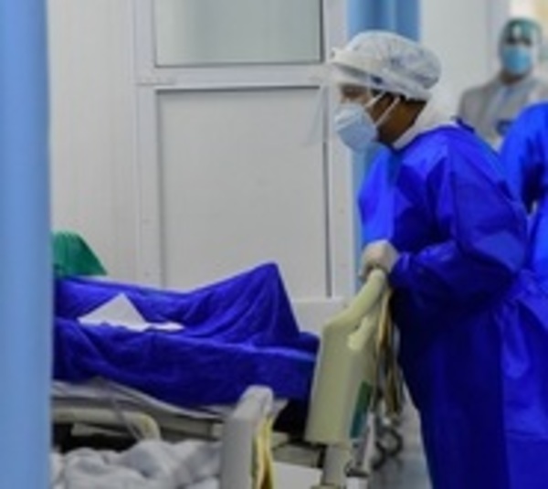 Reducen carga horaria semana al médicos de 55 años - Paraguay.com