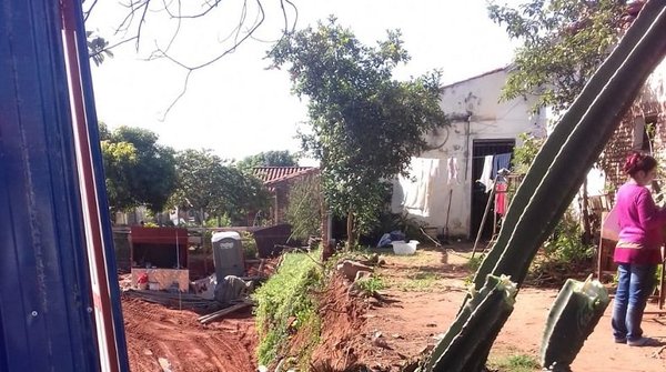 Denuncian a candidato a concejal por la destrucción de una vivienda | Noticias Paraguay