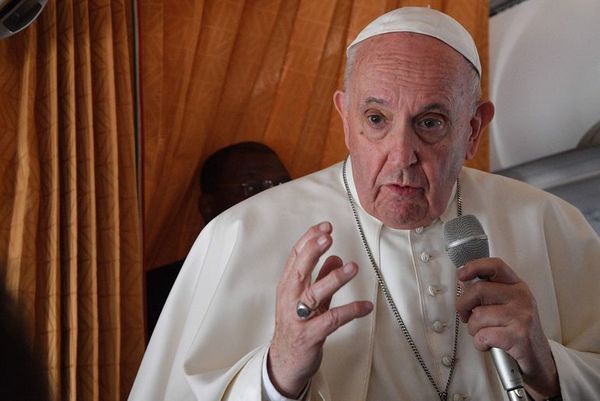 Papa critica decisión “política” de obispos para negar comunión a Biden - Mundo - ABC Color