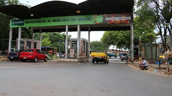 Preocupante exposición de niños a la drogadicción dentro del Mercado de Abasto | Noticias Paraguay