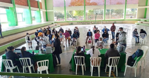 La Nación / Martes con casi 18.000 vacunados, según reporte de Salud