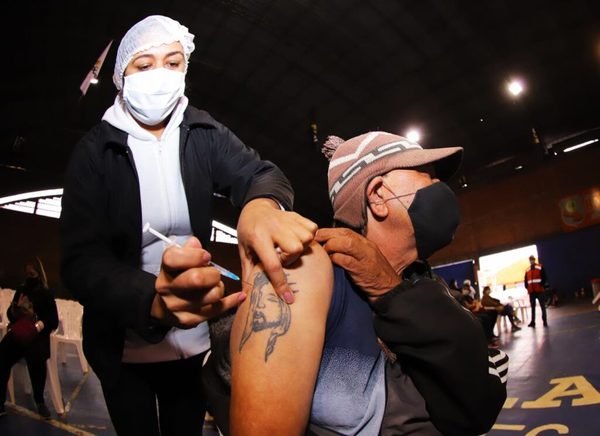 Paraguay superó objetivo de vacunación a población vulnerable en tiempo y porcentaje de inoculados | OnLivePy