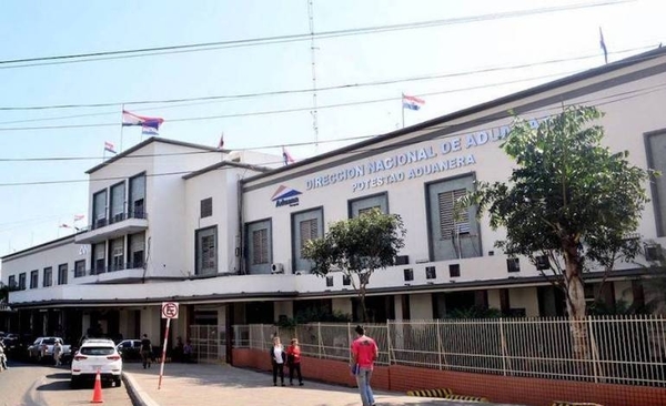 Diario HOY | Auditaran fiscalía en el caso de robo de mercaderías de un contenedor