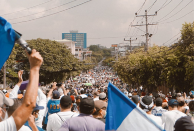 Masivas protestas en El Salvador, en contra del Gobierno de Bukele - Megacadena — Últimas Noticias de Paraguay