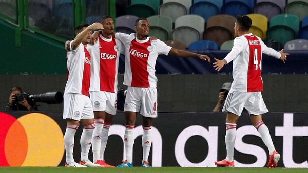 El Ajax aplasta al Sporting