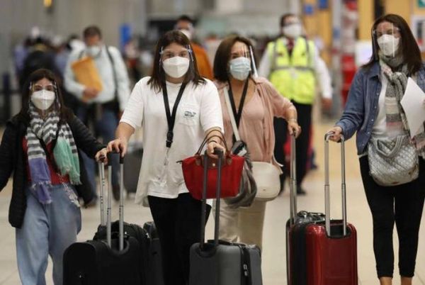 Chile reabre sus fronteras a extranjeros vacunados