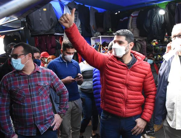 Nenecho ya recorrió los 68 barrios asuncenos y remarcó: “Gracias al apoyo de toda la gente” - ADN Digital