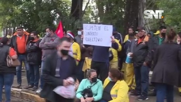 Municipalidad de Asunción: Sorpresivo ajuste salarial genera polémica - SNT
