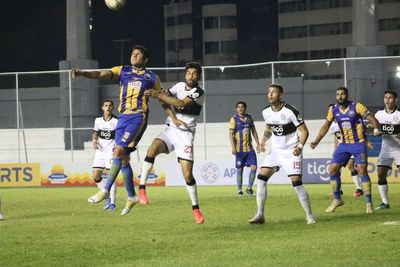 Olimpia gana por mínima diferencia y está en octavos - Fútbol - ABC Color