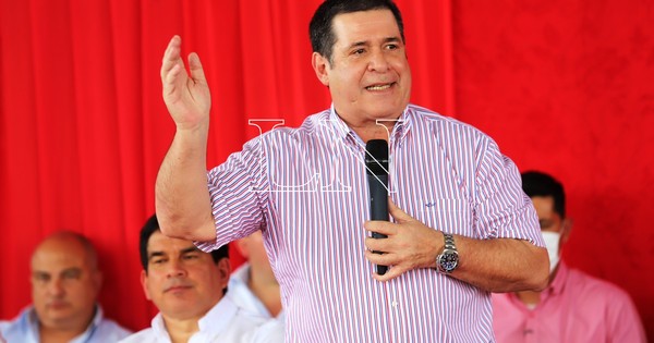 La Nación / Cartes instó a la dirigencia de Mariano Roque Alonso a recuperar la intendencia