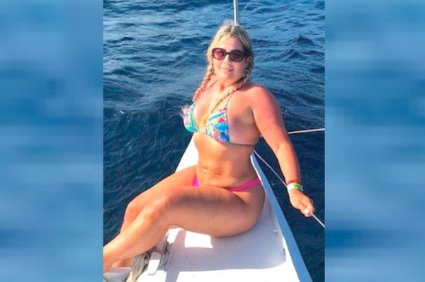 Crónica / Bibi Landó pelando cuero en biquini y por el Caribe