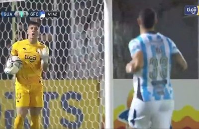 Crónica / POR TIE’Y E INMORAL. Piden suspensión y multa para el arquero