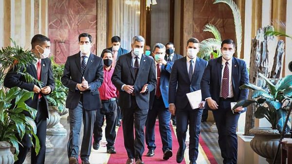 Abdo prioriza agenda electoral en Palacio antes de su viaje