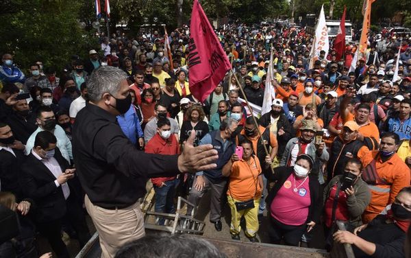 Grosera campaña pro Nenecho con amague de aumento en los salarios en la Municipalidad de Asunción - Nacionales - ABC Color