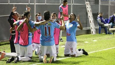 Docena de goles en la victoria de Resi ante  Colón de Ñemby