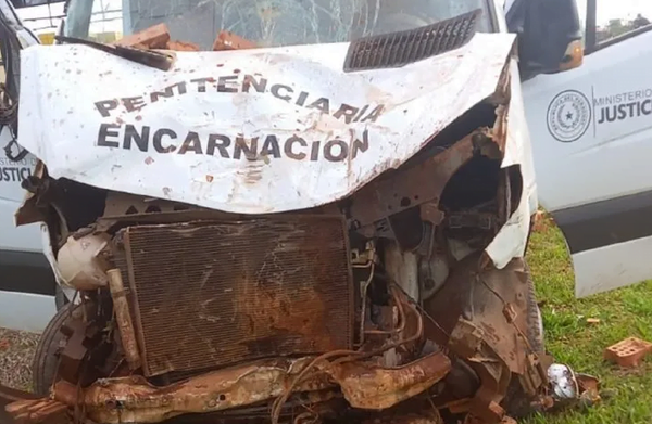 Docente muere atropellada por un móvil penitenciario en Obligado - Noticiero Paraguay