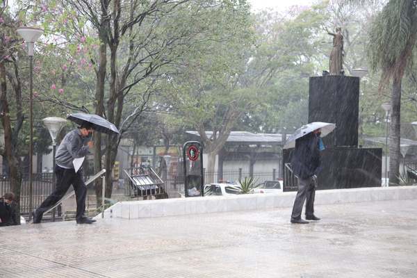 Jueves con precipitaciones y ocasionales tormentas eléctricas - .::Agencia IP::.