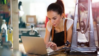 Exoneran temporalmente el pago de los aranceles de Registro de Establecimiento a microempresas