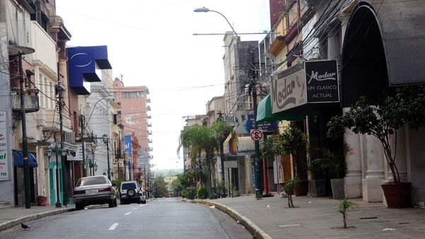 Jueves fresco a cálido y con lluvias intermitentes