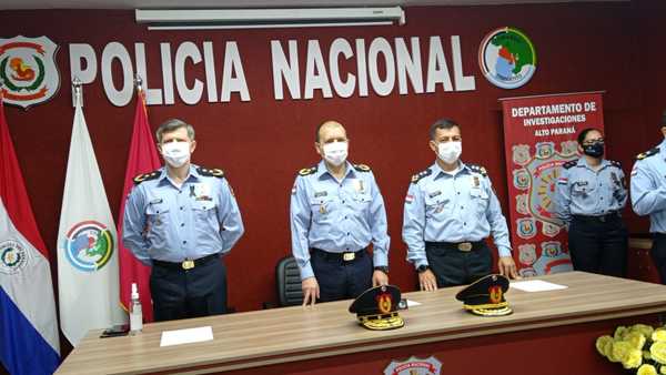 Asumen nuevos jefes policiales en el departamento del Alto Paraná - La Clave