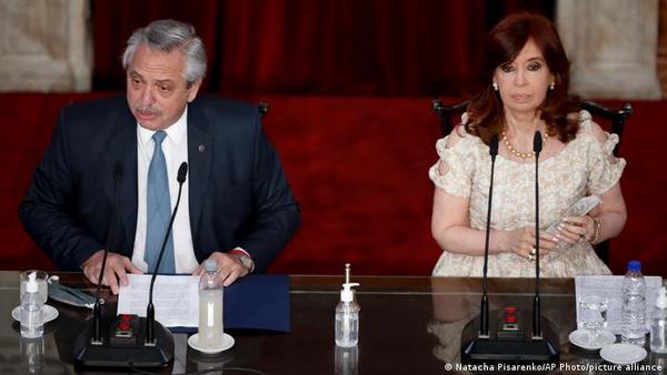 Ministros y altos funcionarios renuncian en Argentina tras derrota electoral - ADN Digital