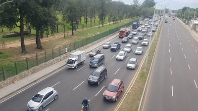 Obras generan embotellamiento en el viaducto del Corredor Vial Botánico - Nacionales - ABC Color