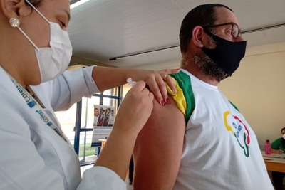 El 50% de la población adulta ya recibió la segunda dosis en Foz - La Clave