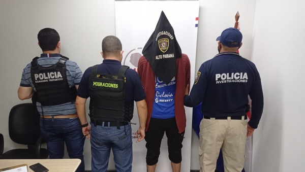 Expulsan a brasileño que es buscado por la justicia de su país