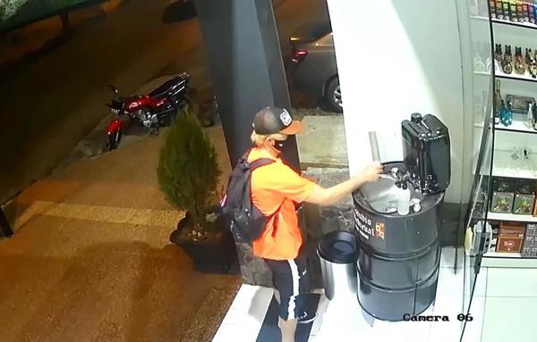 Cae principal sospechoso de asaltar local de tatuajes