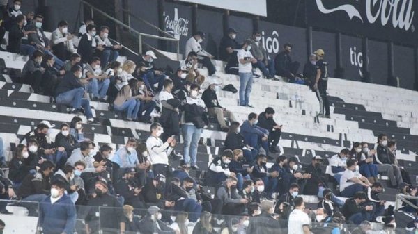 Olimpia exhorta a sus hinchas a rechazar actos de racismo | Noticias Paraguay