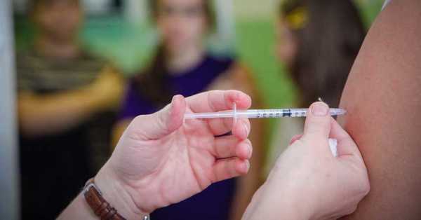 Estudio dice que tercera dosis de la vacuna Pfizer ofrece 10 veces más protección que la segunda - SNT
