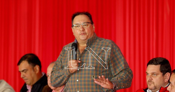 La Nación / “Unir al Partido Colorado tiene sus consecuencias”, dice Alderete en Caazapá