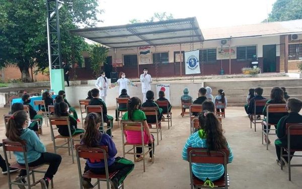 Enseñan beneficio de alimentación saludable a escolares