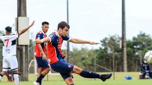 Sub 17 de Cerro Porteño vence a Olimpia con gol de 50 metros