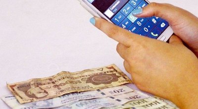 Crónica / Patada a los más humildes: Senadores votaron para que se eliminen los giros vía teléfono