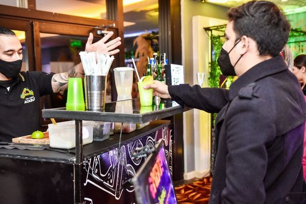 Primera carrera de mozos y abierto de bartender en CDE - ABC en el Este - ABC Color