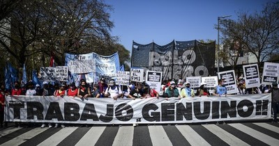 La Nación / En medio de crisis, Fernández no aceptó renuncias de sus ministros