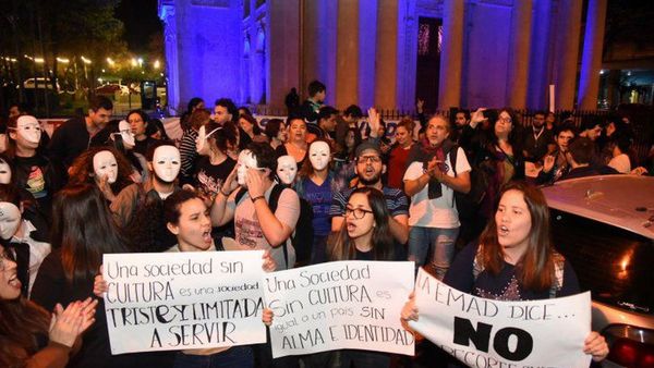 Gremios culturales critican recortes en SNC y Fondec