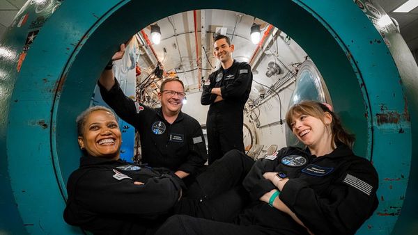 Tripulación civil realiza primeros estudios en el espacio