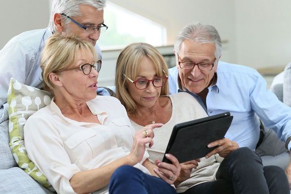 Los abuelos también se adaptan a la tecnología - El Independiente