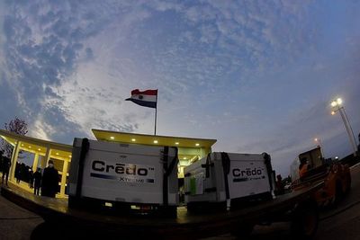 Vacunas Pfizer adquiridas por Paraguay, llegan al país