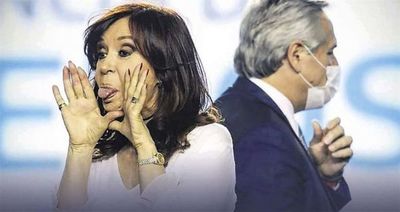 Cristina desafía a Alberto y exige el cambio de gabinete
