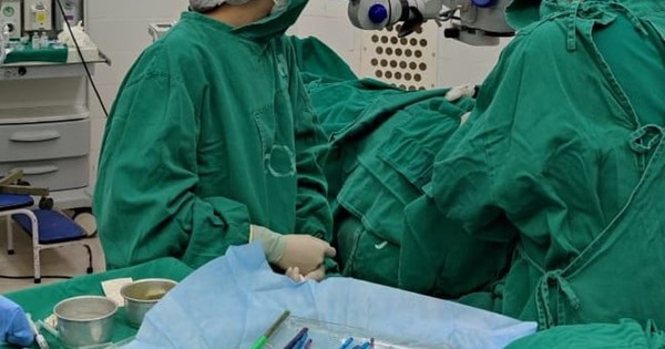 La Nación / Dos mujeres recibieron trasplante de córneas en el Hospital de Clínicas