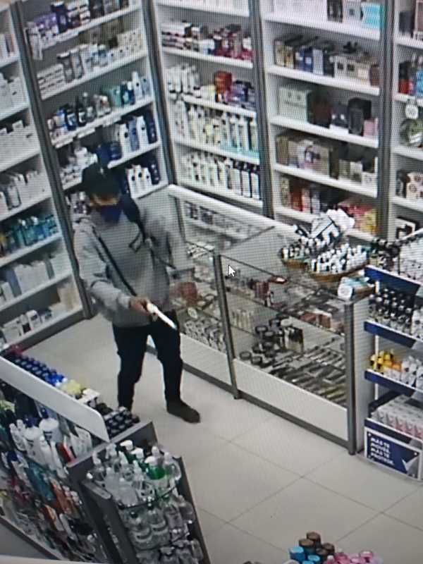 Asaltante de farmacia muere tras recibir un disparo por agentes del Grupo Lince durante una persecución