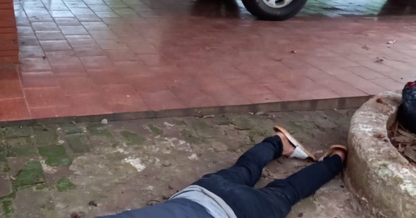 La Nación / Detienen a ladrón tras ingresar a casa de jefe policial de Itapúa